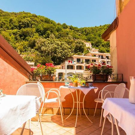 B&B Sotto Un Tetto Cetara Eksteriør bilde