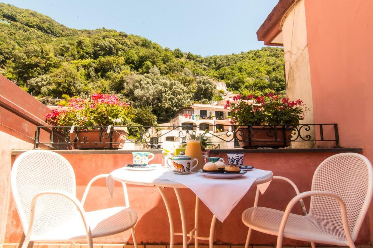 B&B Sotto Un Tetto Cetara Eksteriør bilde