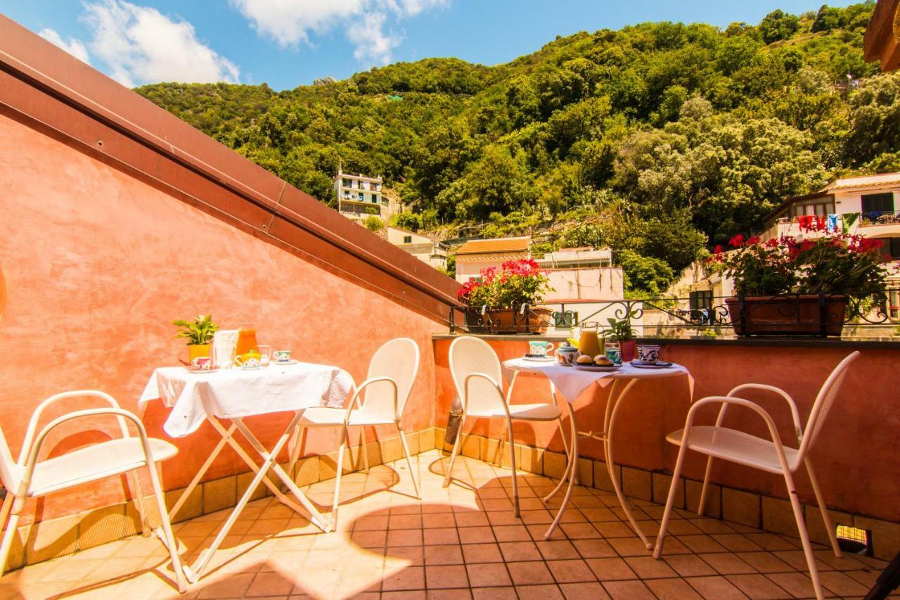 B&B Sotto Un Tetto Cetara Eksteriør bilde