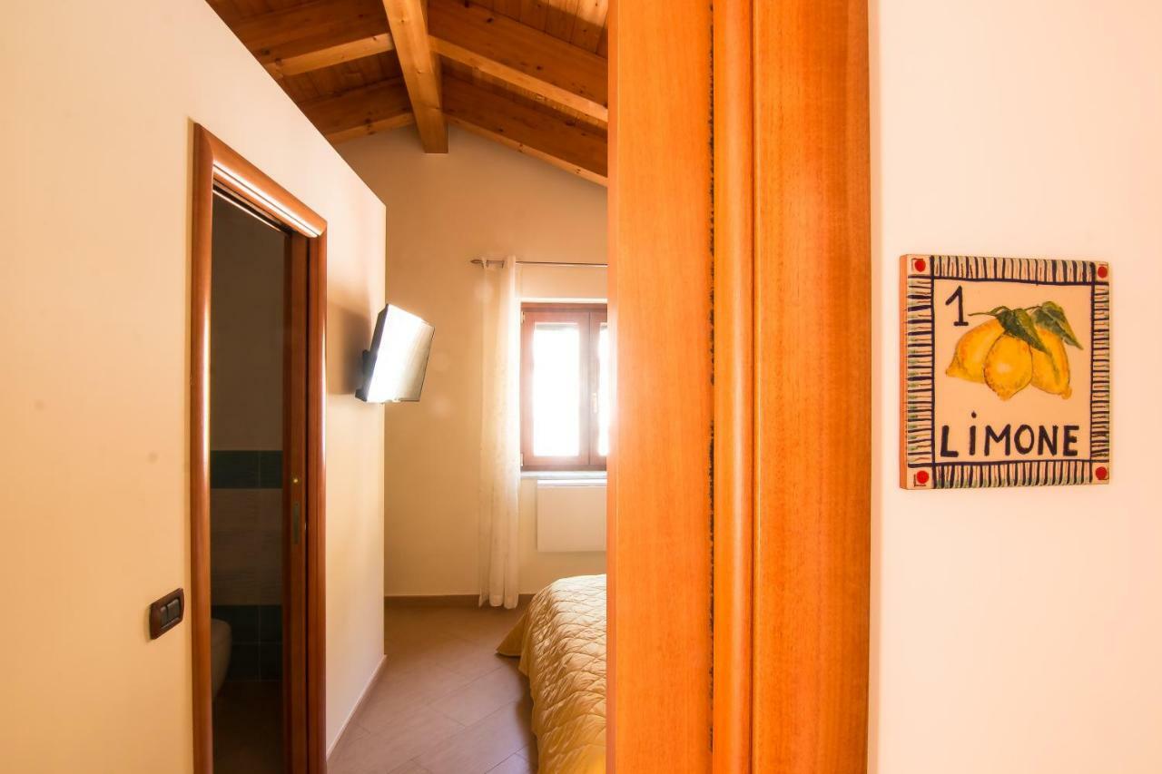 B&B Sotto Un Tetto Cetara Eksteriør bilde